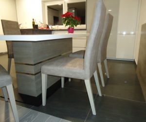 Jedilnica - jedilna miza - podnoÅ¾je