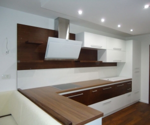 Moderna kuhinja po meri furnir+ MDF