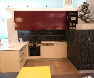 Sestav moderne kuhinje