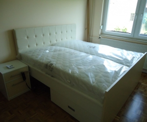 Postelja + noÄni omarici po meri