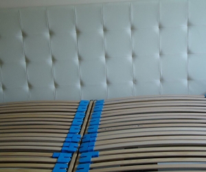 Posteljno vzglavje - oblazinjeno