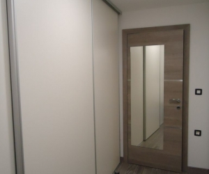 Garderobna soba - desno