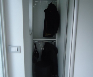 NOTRANJOST GARDEROBA -PREDSOBA